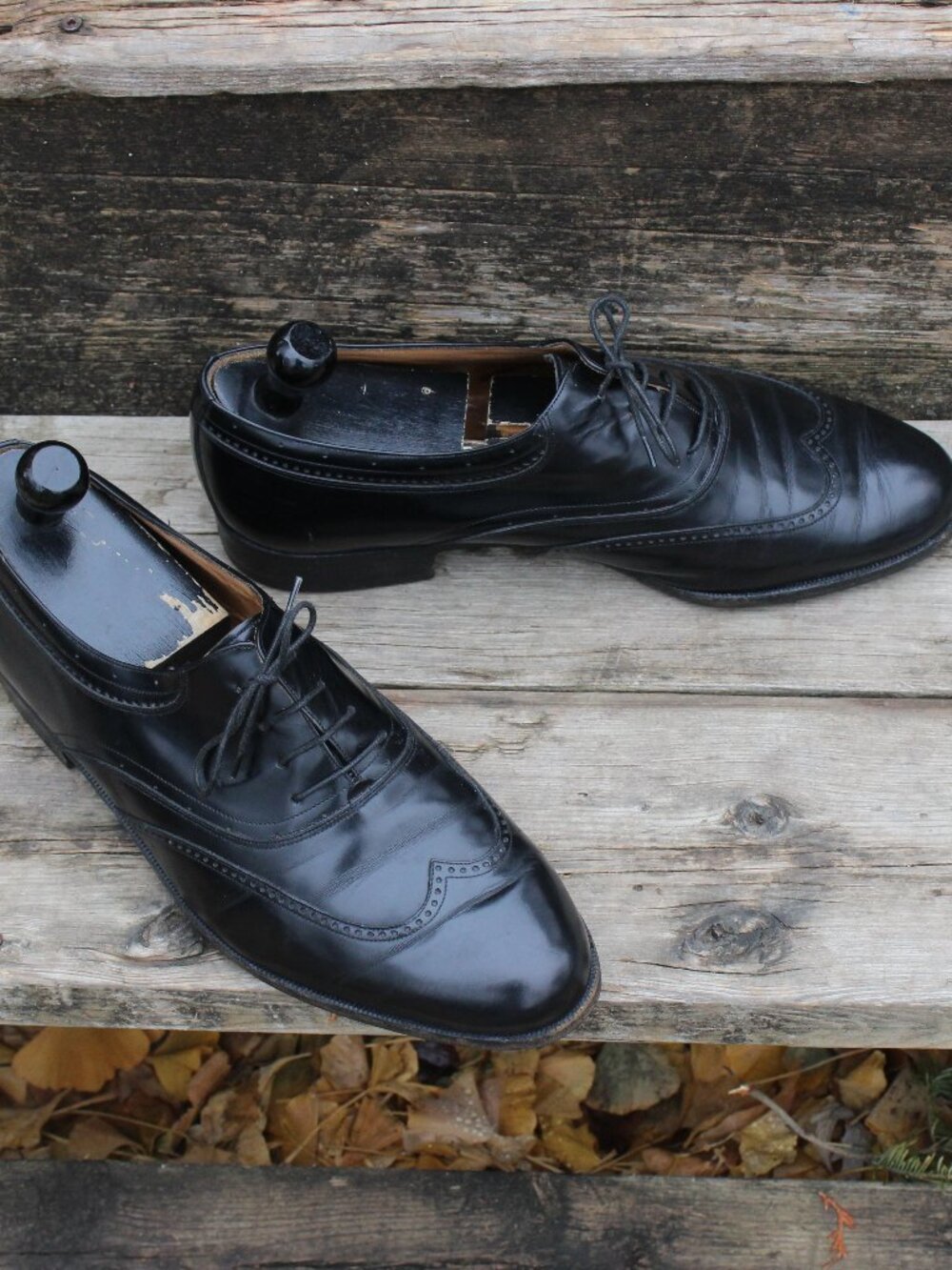 EUC Vintage 90s Bally Black Leather Wingtips, Made in Italy, Men's 12 EEE (wide)